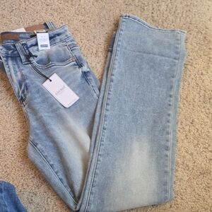 Judy Blue Light Wash Denim Jeans